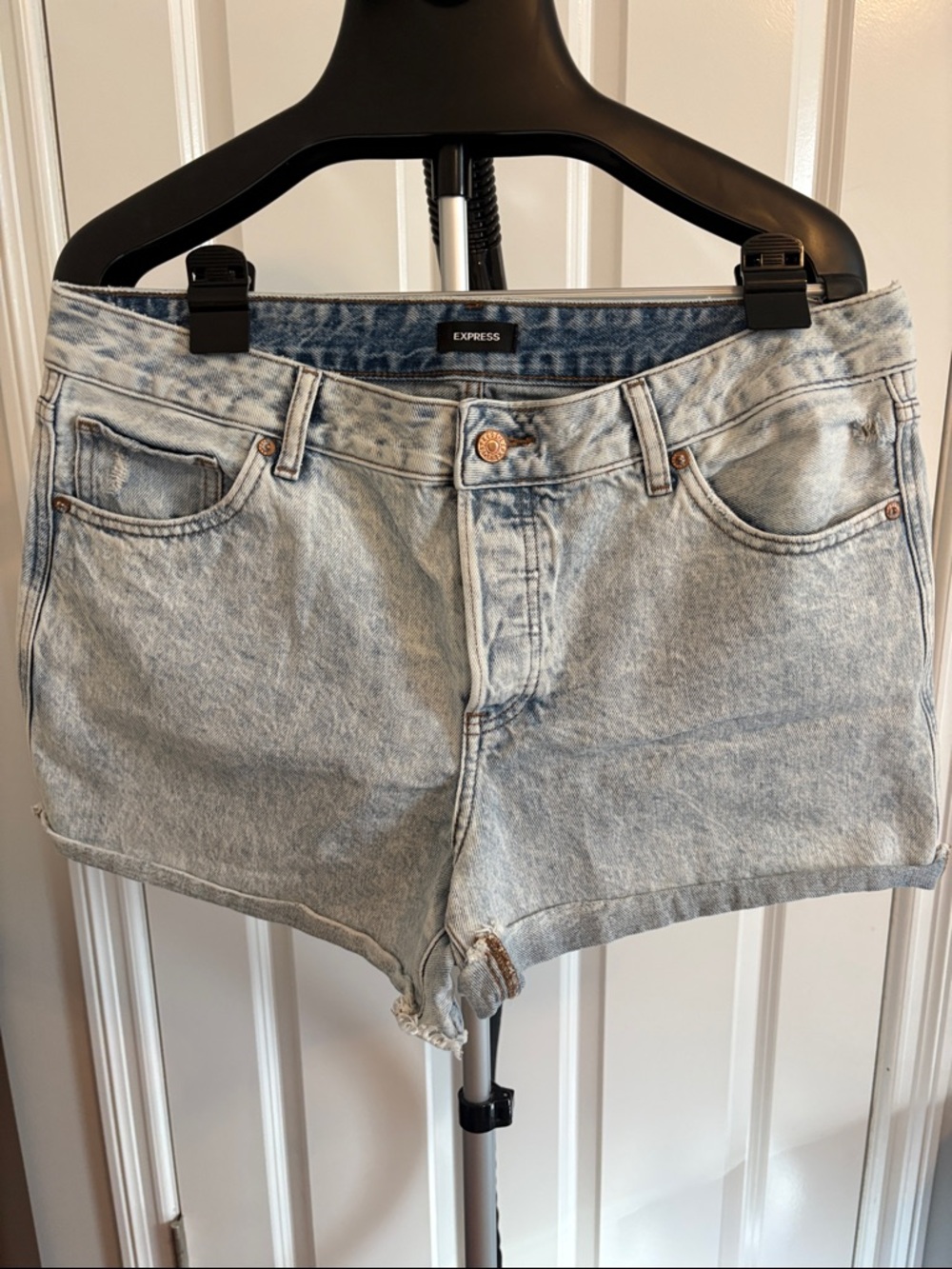 Express Light Acid Wash Boyfriend MIDI Denim Shorts - Light Blue